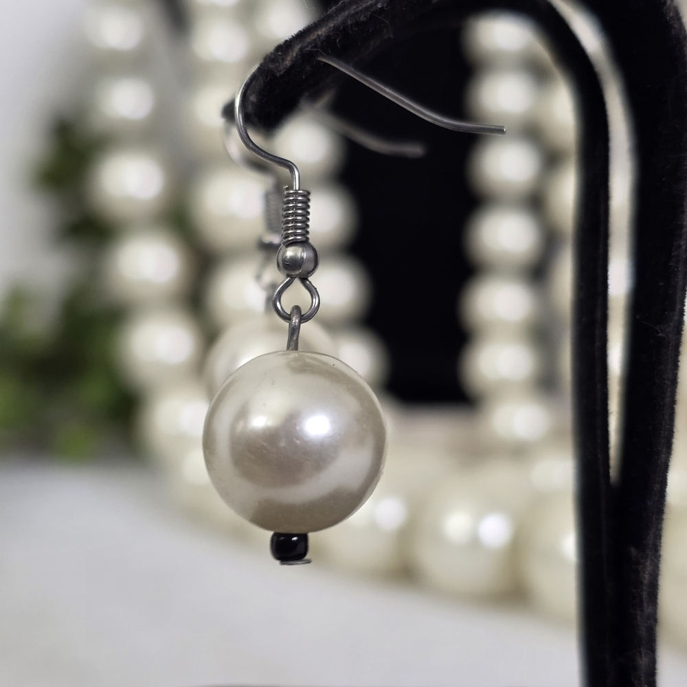 Large Statement Multi Strand Chunky Pearl Necklace and Earrings Set - Picture 12 of 15